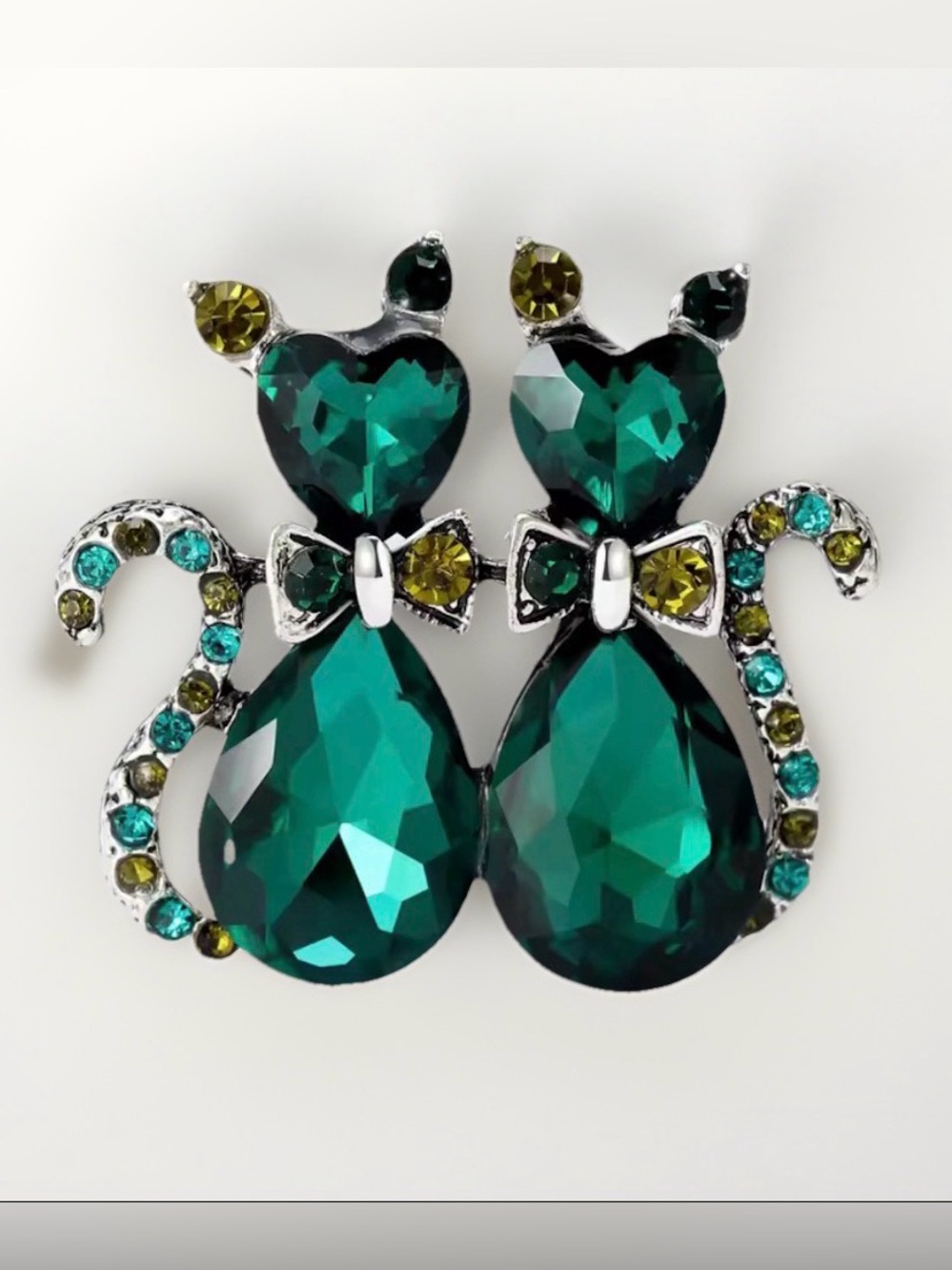 Rhinestone Love Kitten Brooch Enamel Animal Cat Lapel Pin Green fashion Jewelry